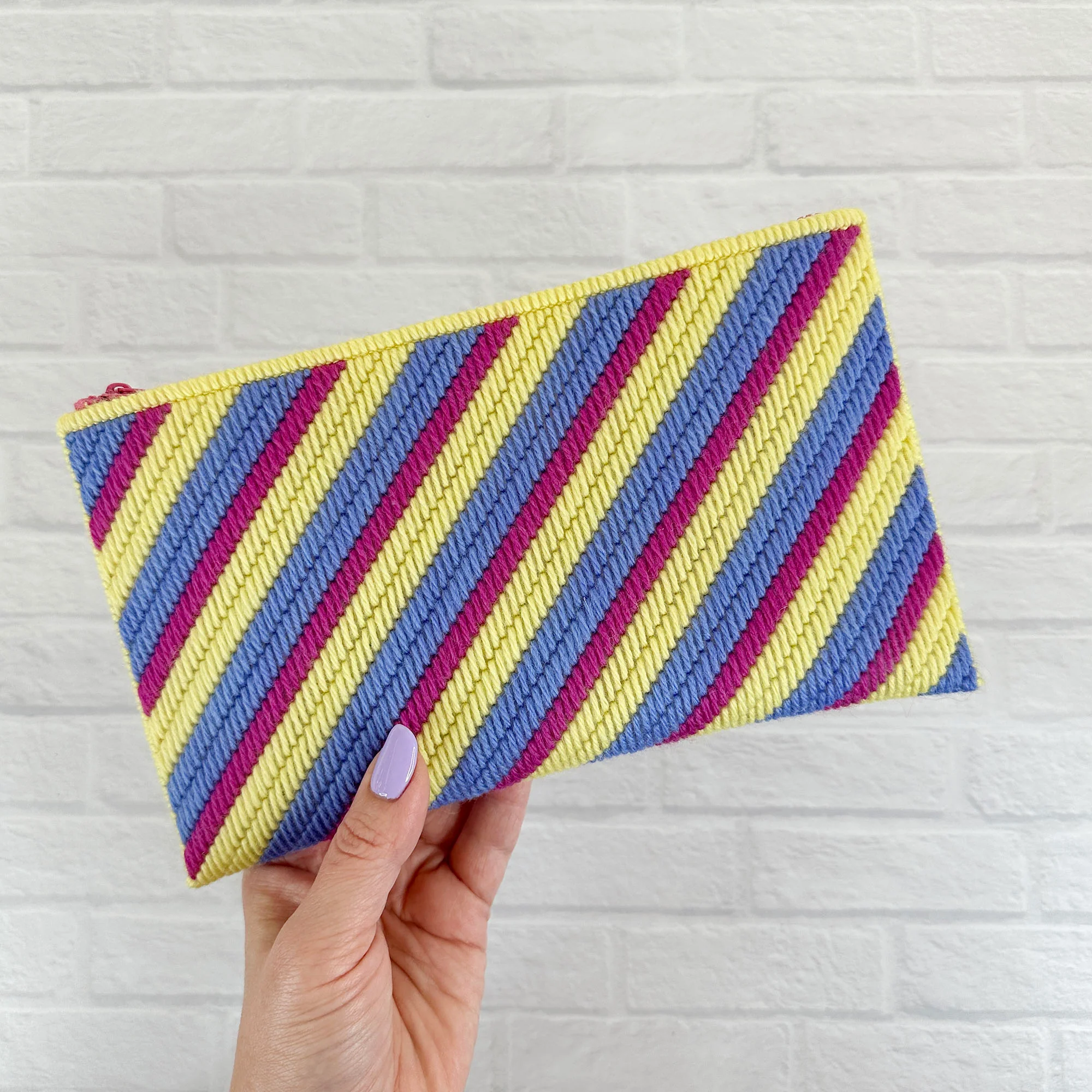 Rio Zipper Bag in Stripes Digital Pattern